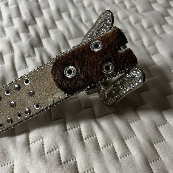Cowhide Belt - Picture 4 of 10